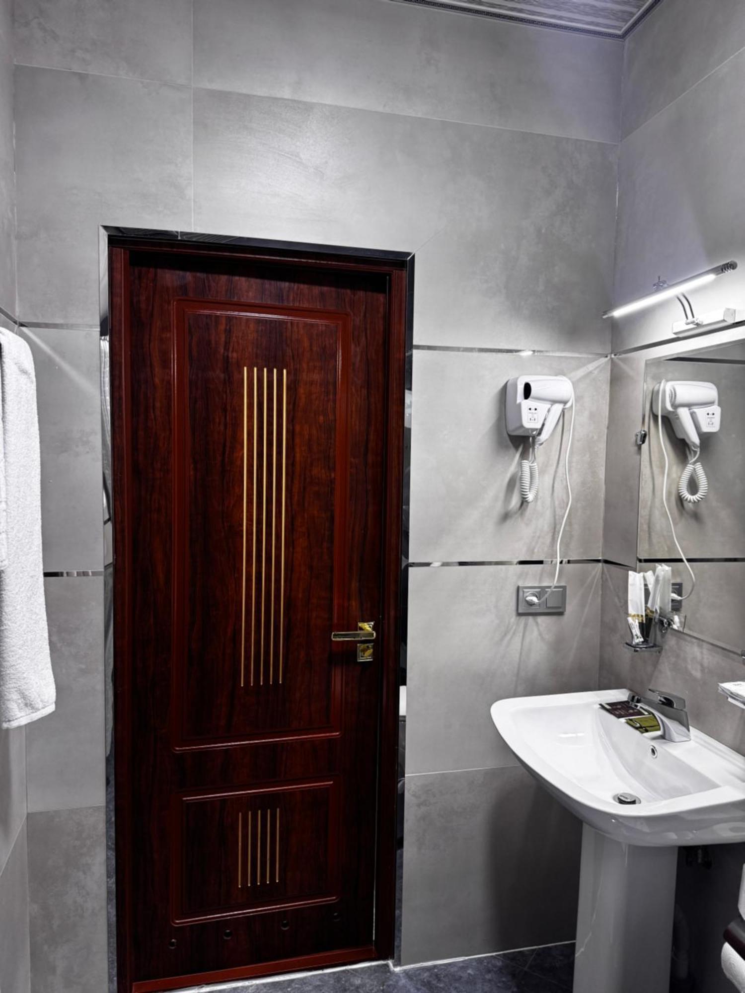 Salomat Guest House Samarkand Ngoại thất bức ảnh